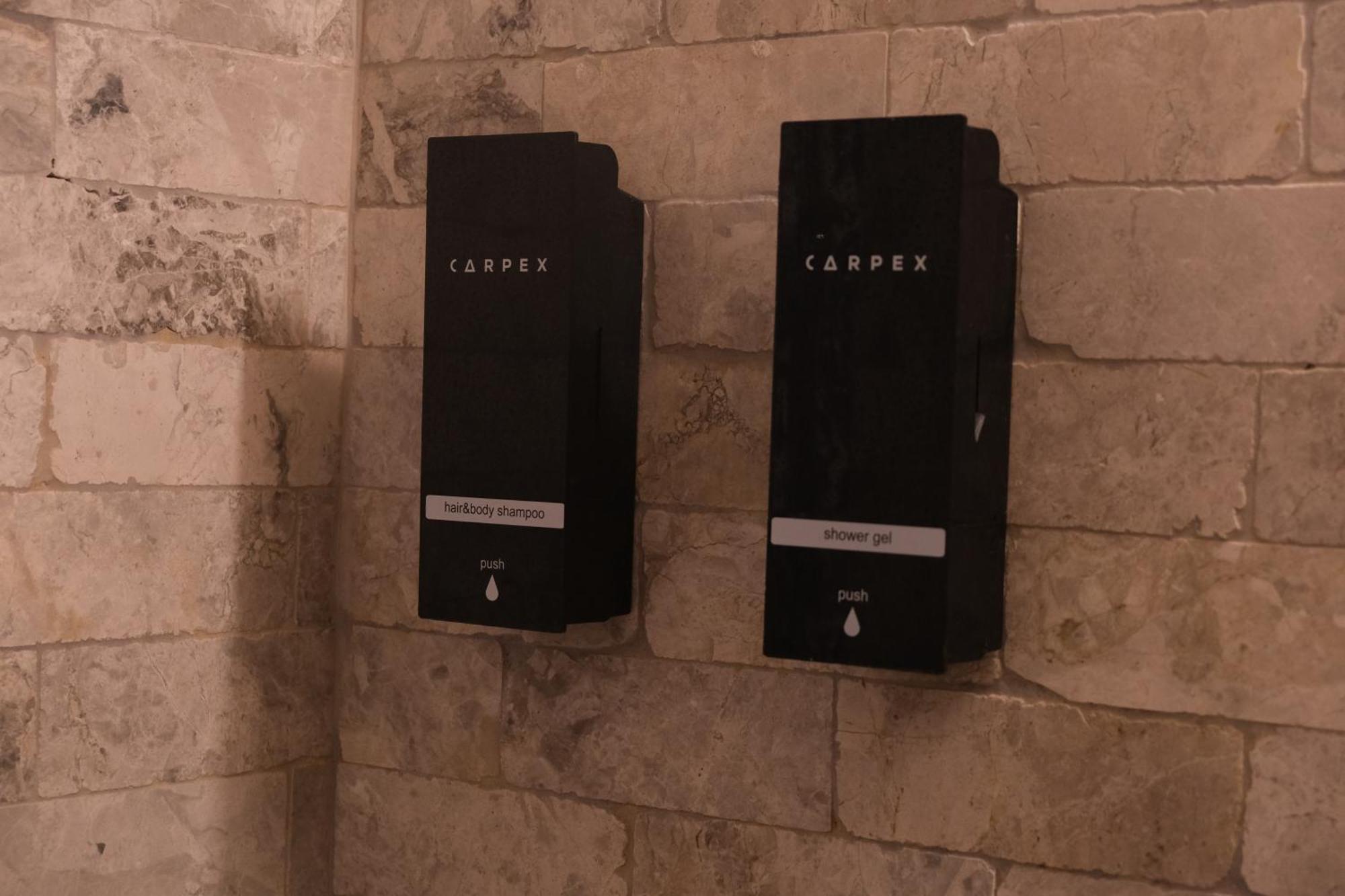 אוצ'יסר Pinhan Cave Suites מראה חיצוני תמונה