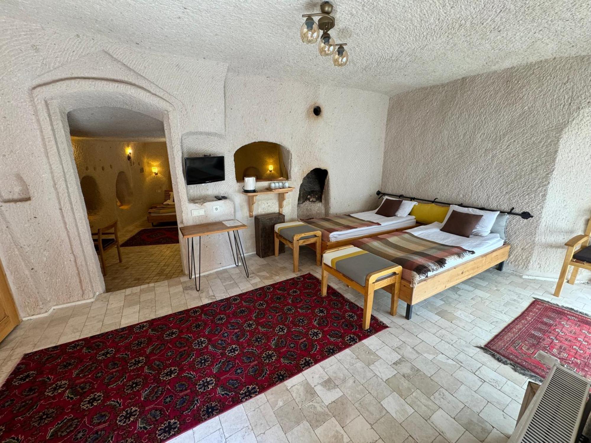 אוצ'יסר Pinhan Cave Suites מראה חיצוני תמונה